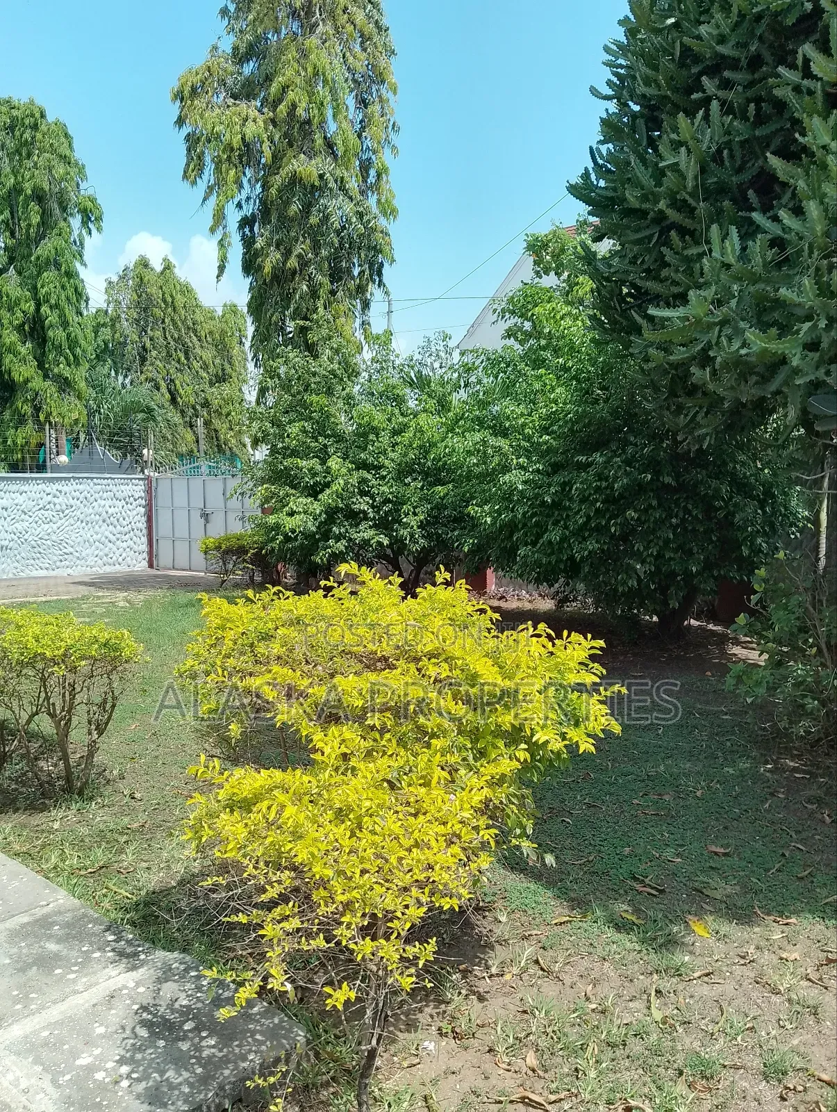 3bdrm Townhouse/Terrace in Beach Road Estate, Nyali for sale