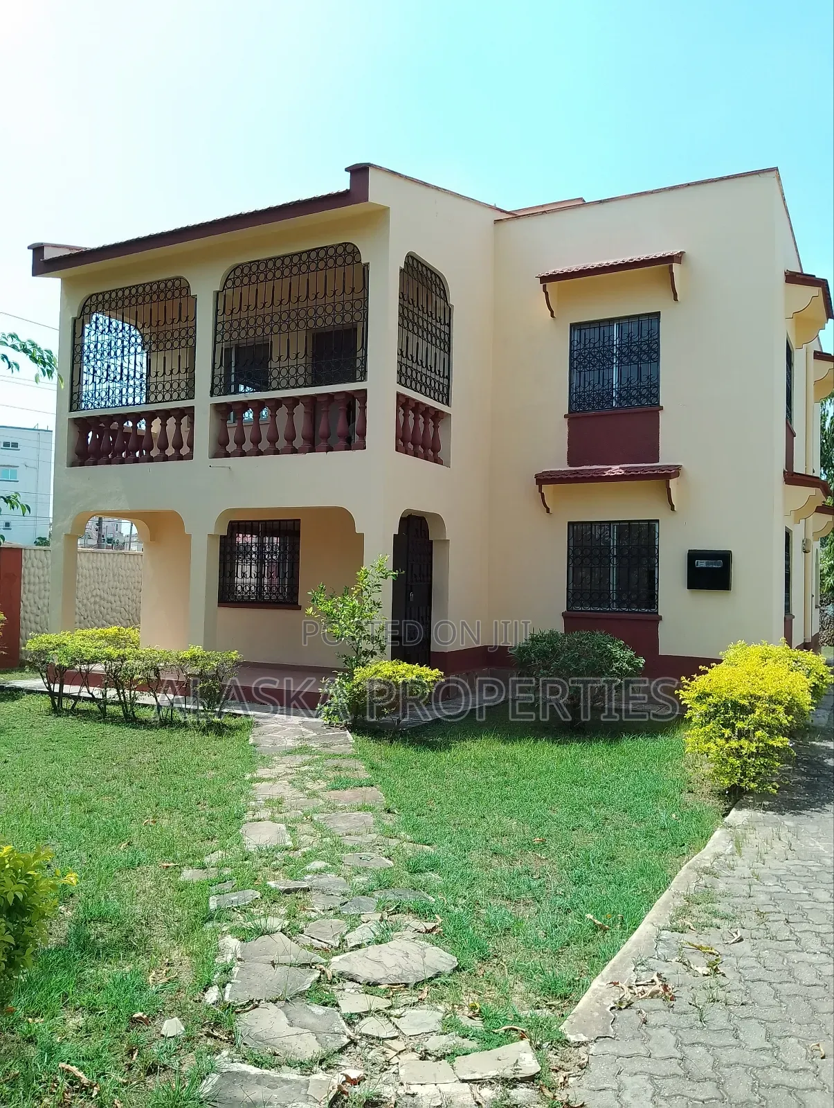 3bdrm Townhouse/Terrace in Beach Road Estate, Nyali for sale