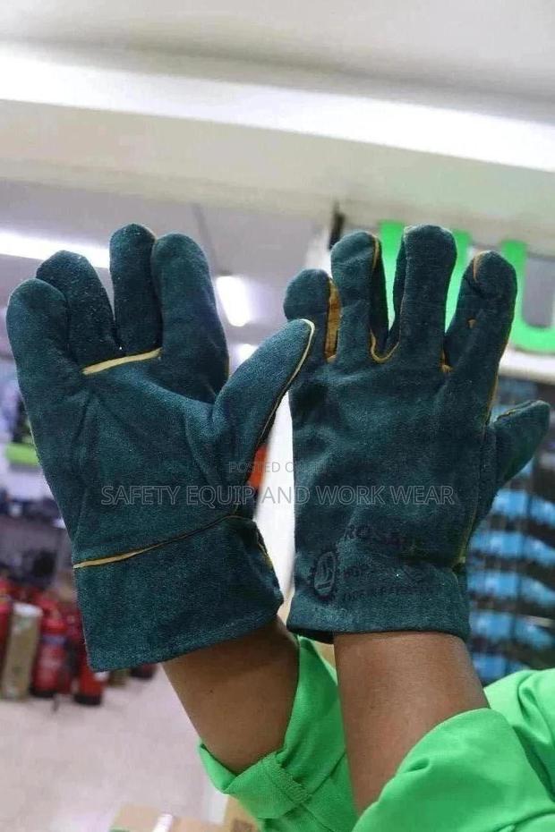 Short Leather Gloves Designed For Industrial Use - main view