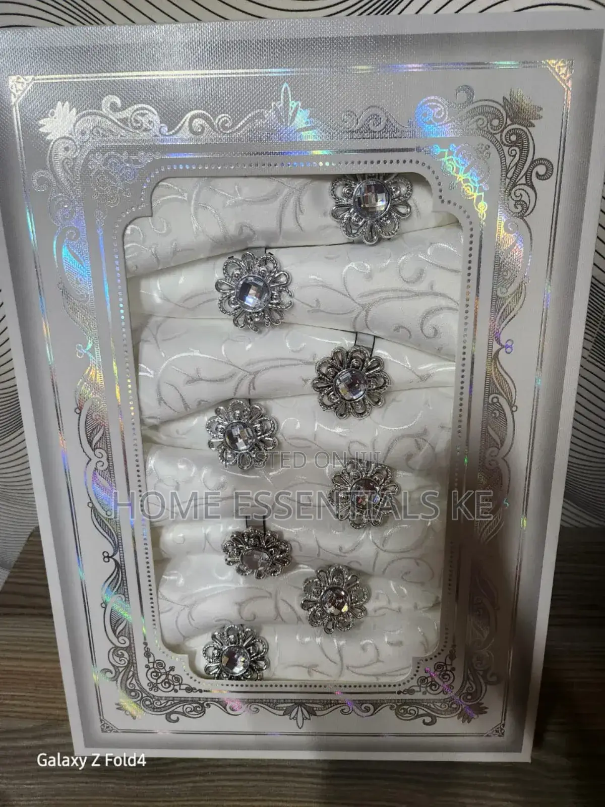 *Table Cloth With 8pc Napkins* 150cm×220cm