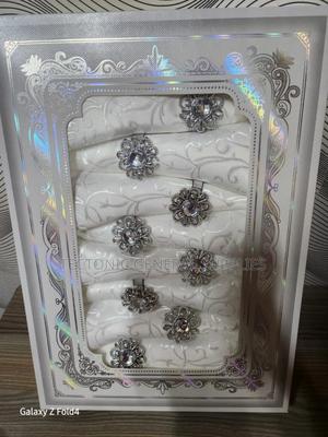 *Table Cloth With 8pc Napkins* 150cm×220cm - thumbnail 2