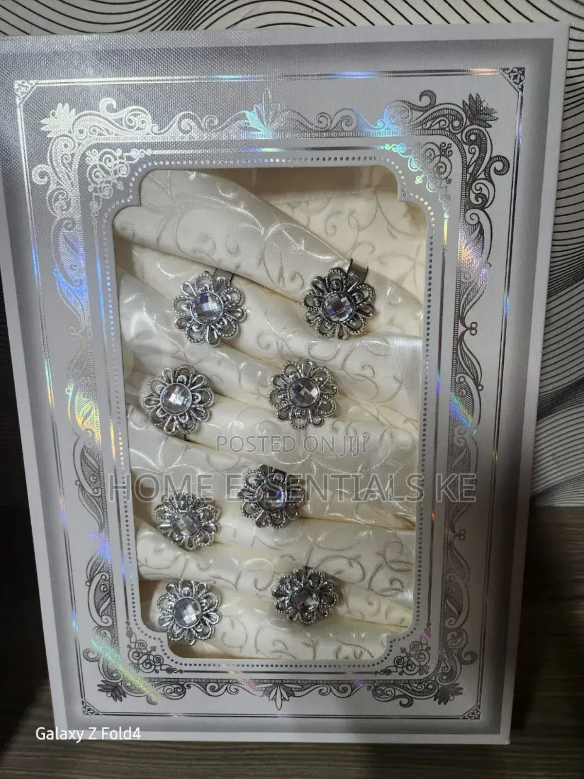 *Table Cloth With 8pc Napkins* 150cm×220cm