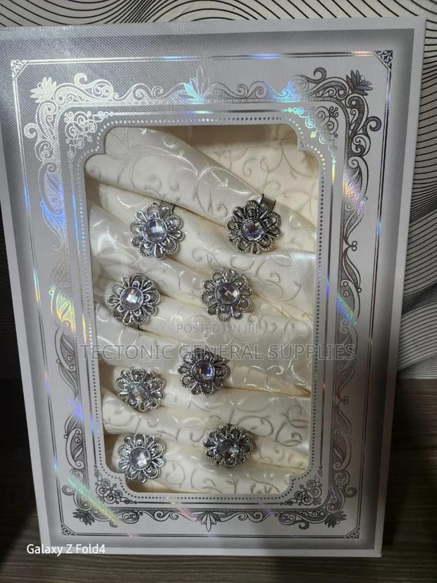 *Table Cloth With 8pc Napkins* 150cm×220cm - thumbnail 3