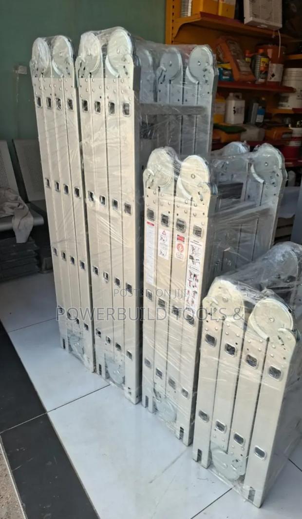 4×4 16ft Foldable Ladder - thumbnail 3