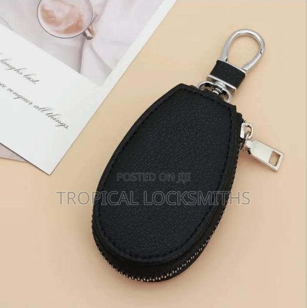 Leather Keyholder/Key Pouch/Key Chain - thumbnail 4