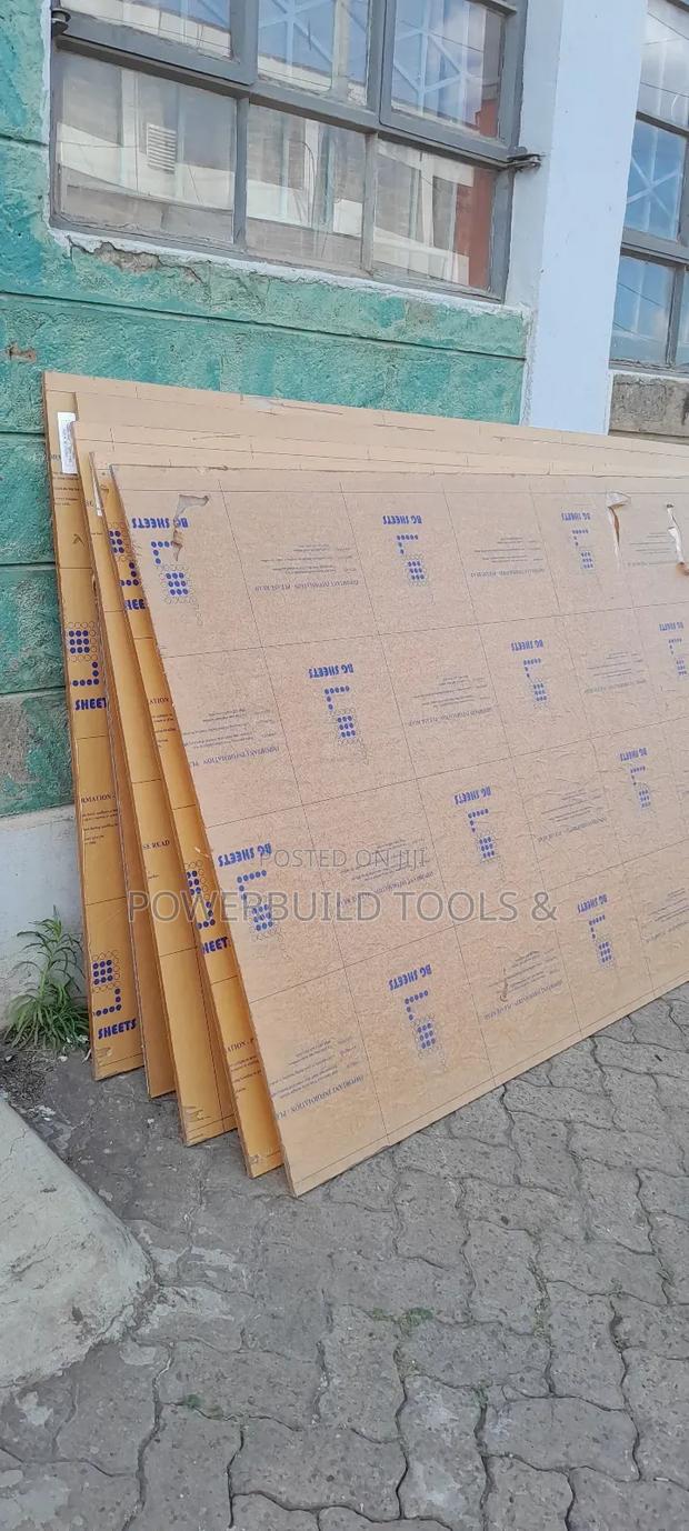 Clear Acrylic/Plexiglass/Perspex Sheet 8ft by 4ft - thumbnail 2