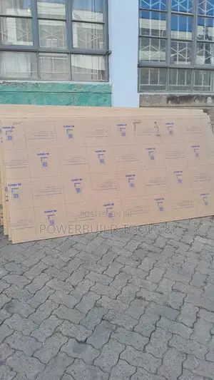Clear Acrylic/Plexiglass/Perspex Sheet 8ft by 4ft
