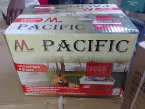 Pacific 4.5l Ice Box/Cooler Box