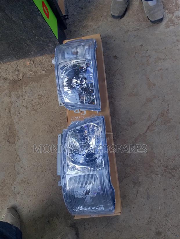 Headlamp/Headlight Toyota Hiace 7l 2005