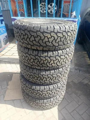 235/75r15 Comforser a/T