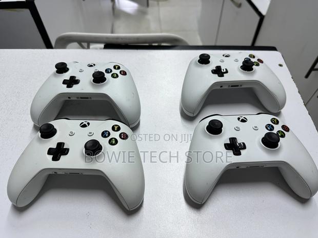 Xbox One Controllers Ex Uk - main view