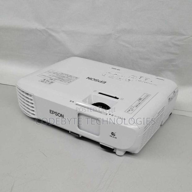 EB-W06^Epson EB-W06 Projector 3LCD Technology 3,700 Lumen