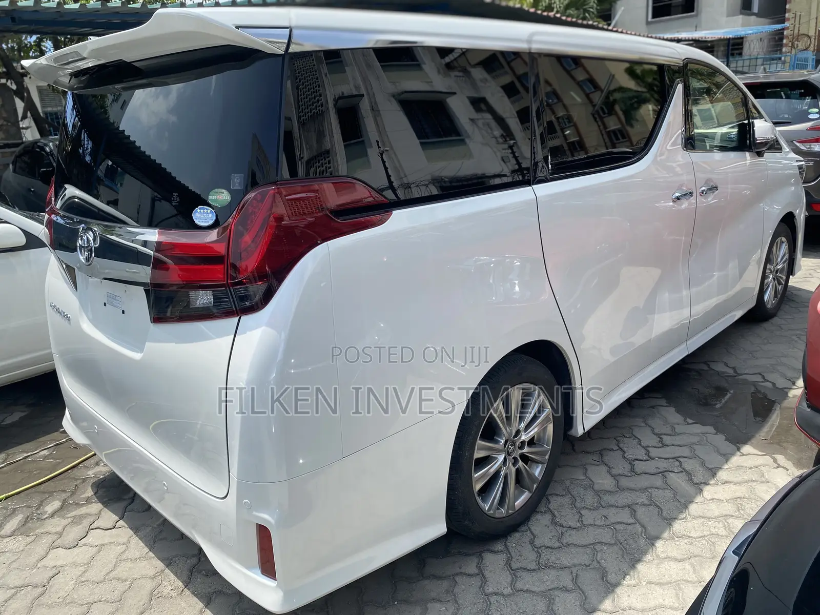 Toyota Alphard 2.5 Petrol FWD 2018 White