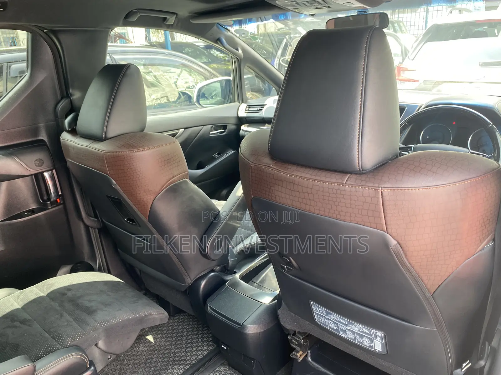 Toyota Alphard 2.5 Petrol FWD 2018 White