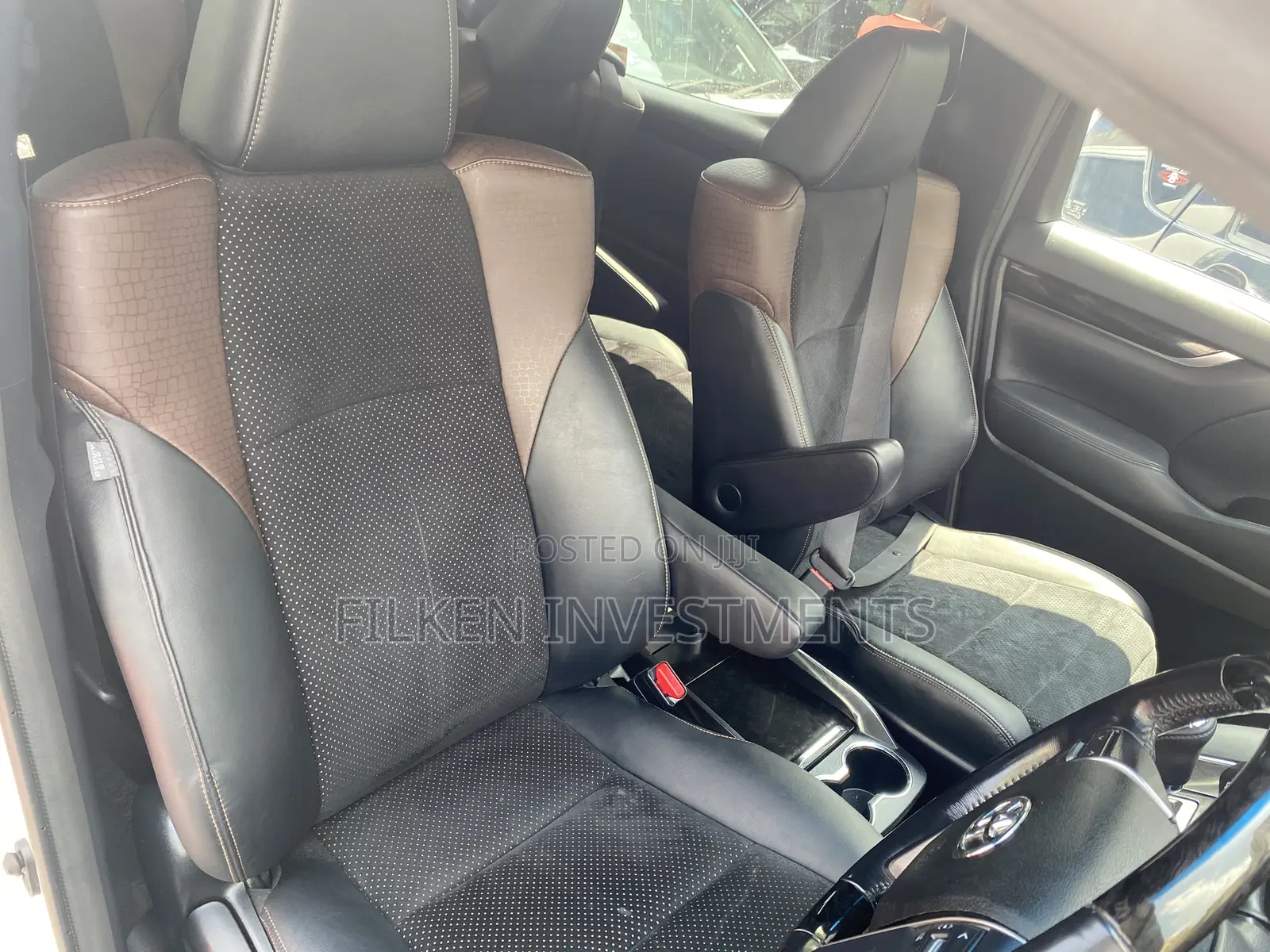 Toyota Alphard 2.5 Petrol FWD 2018 White