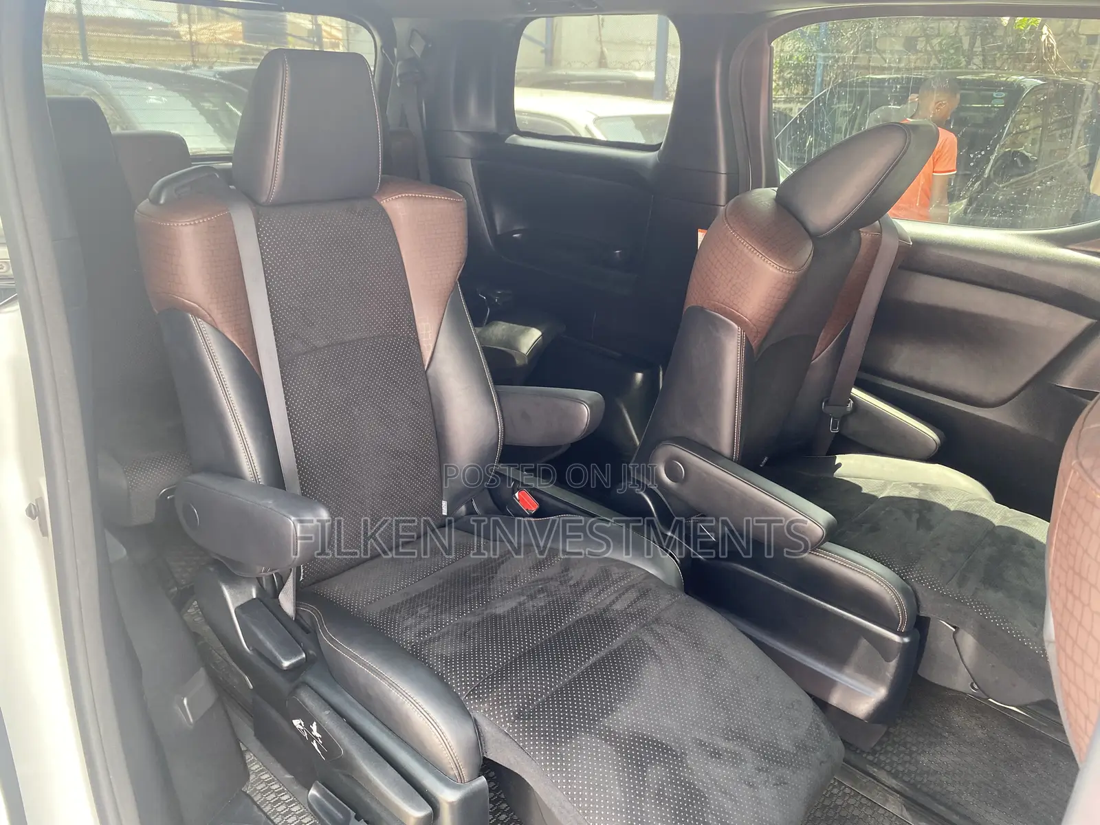 Toyota Alphard 2.5 Petrol FWD 2018 White