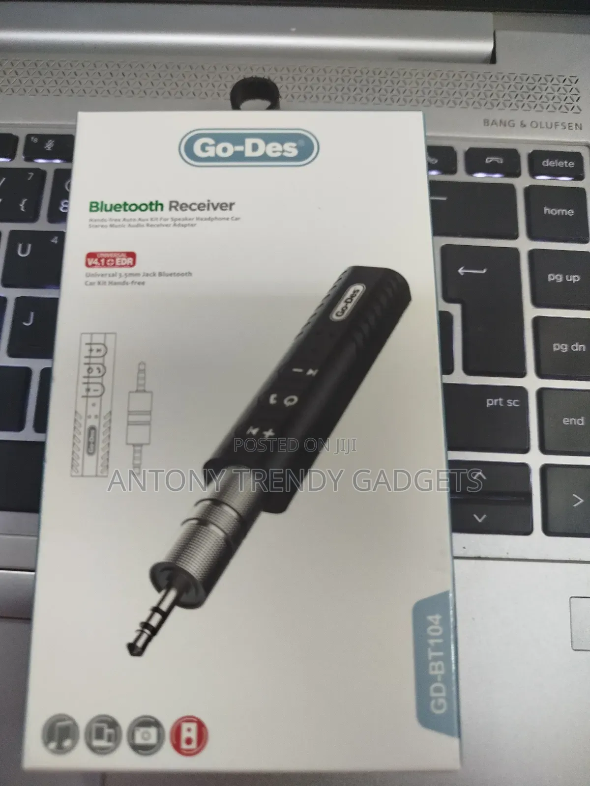 Car Bluetooth Music Receiver (Hands-Free)