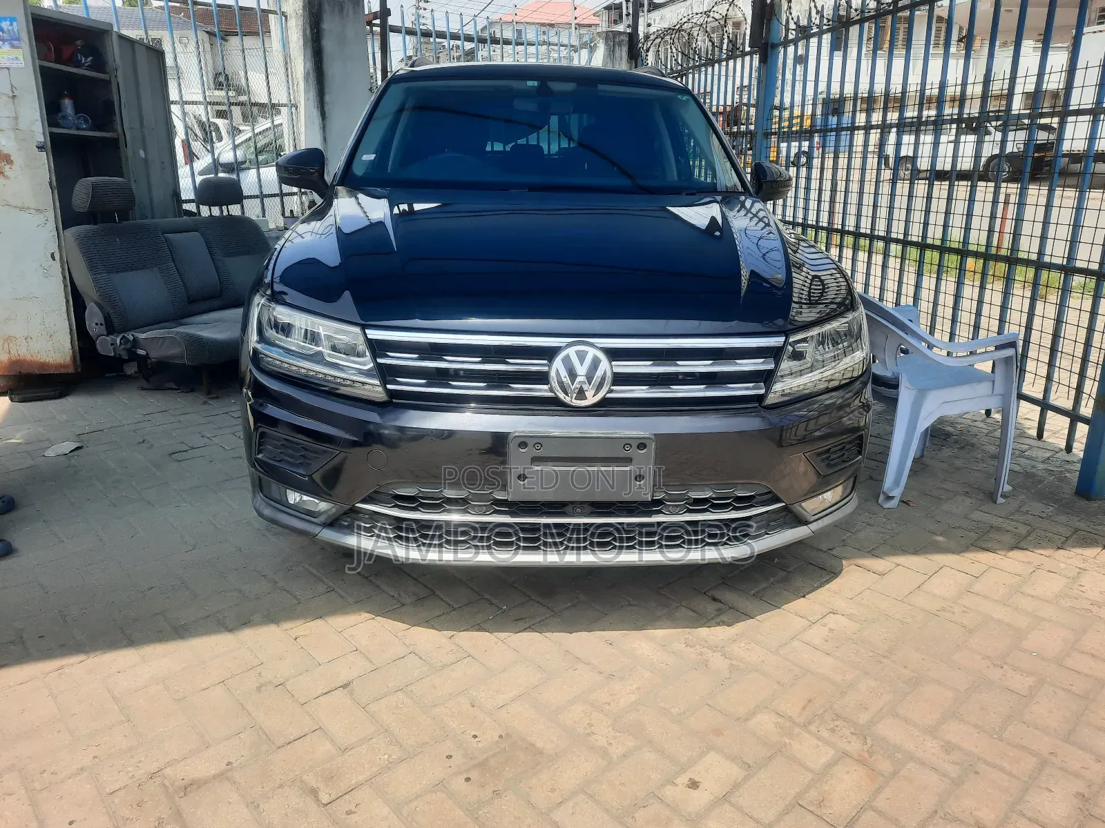 Volkswagen Tiguan 2.0T SE FWD 2018 Black