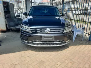 Volkswagen Tiguan 2.0T SE FWD 2018 Black