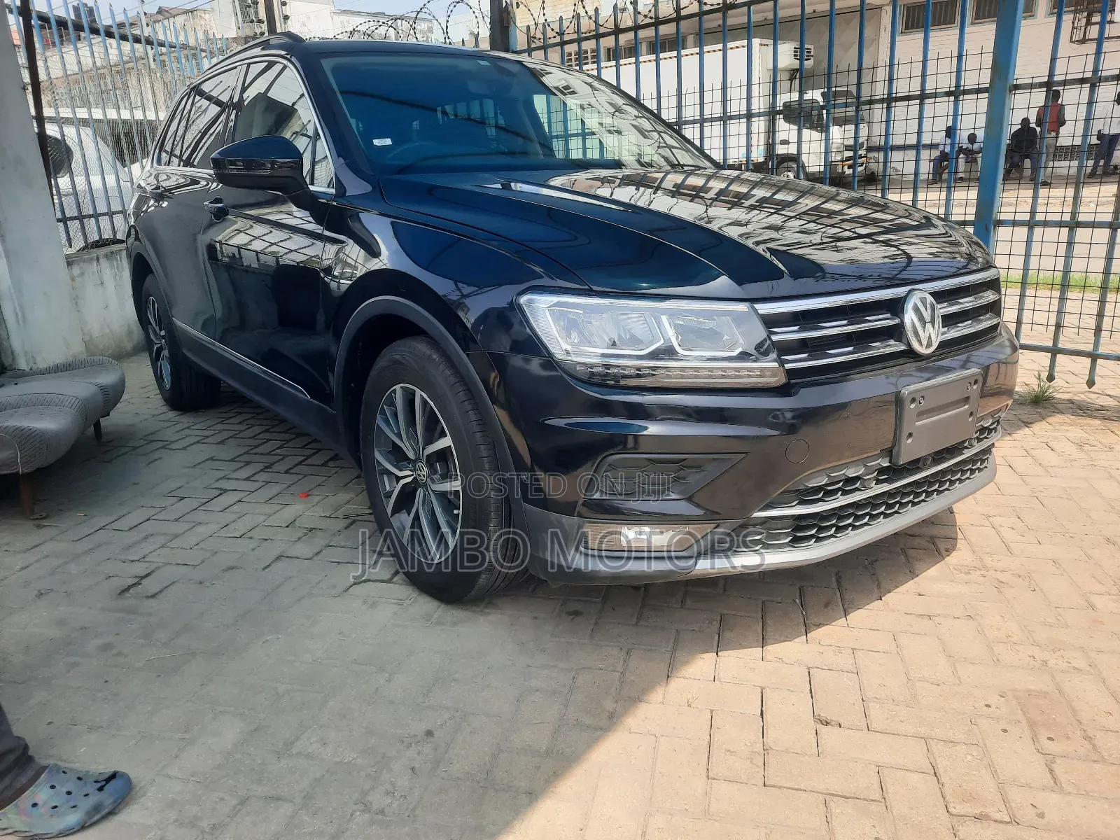 Volkswagen Tiguan 2.0T SE FWD 2018 Black