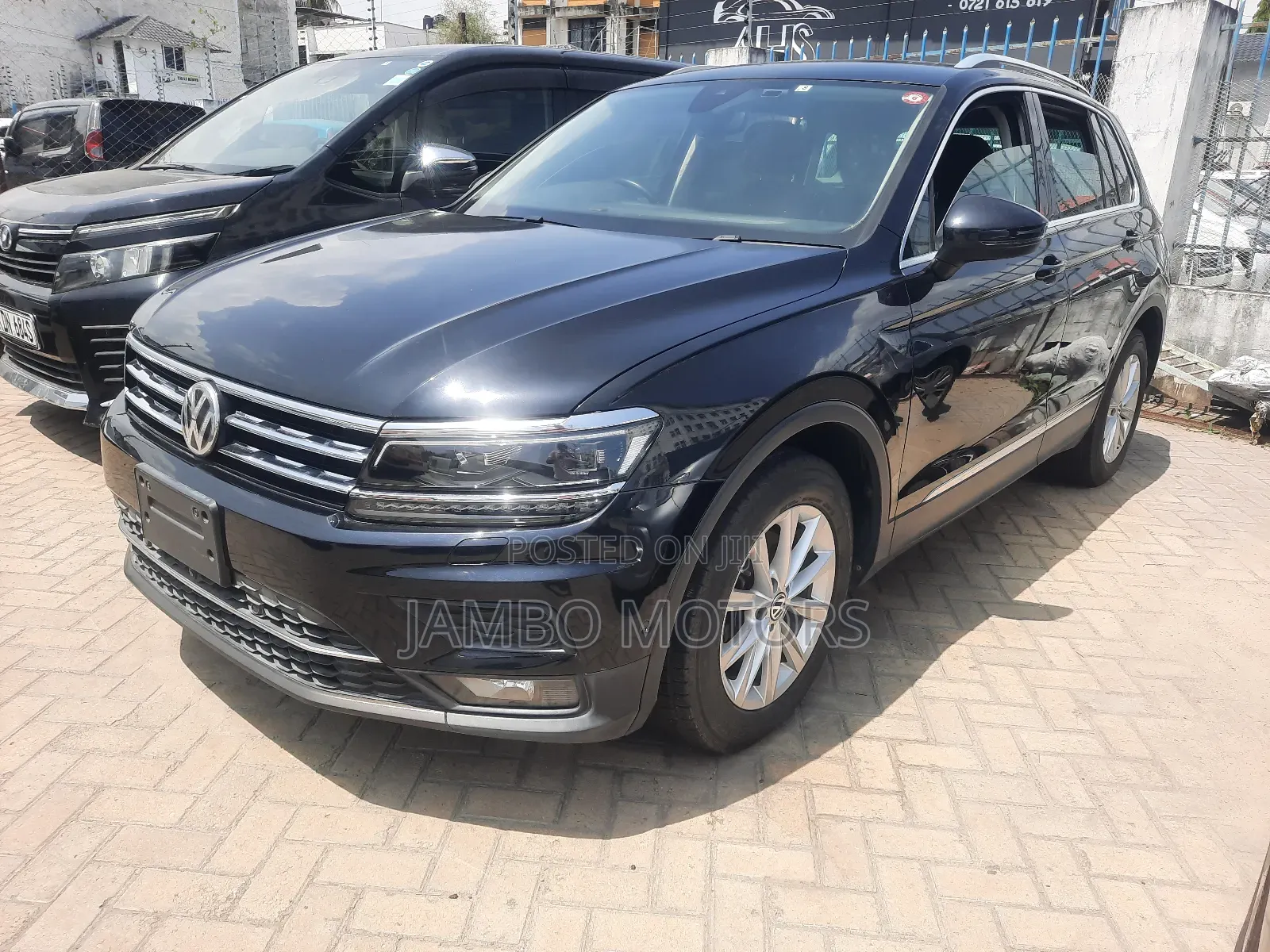 Volkswagen Tiguan 2.0T SE FWD 2018 Black