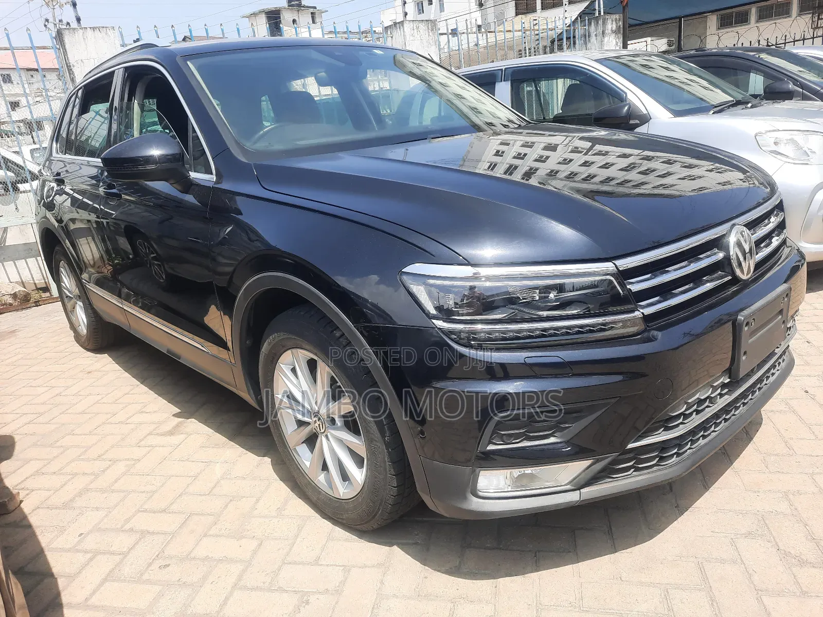 Volkswagen Tiguan 2.0T SE FWD 2018 Black