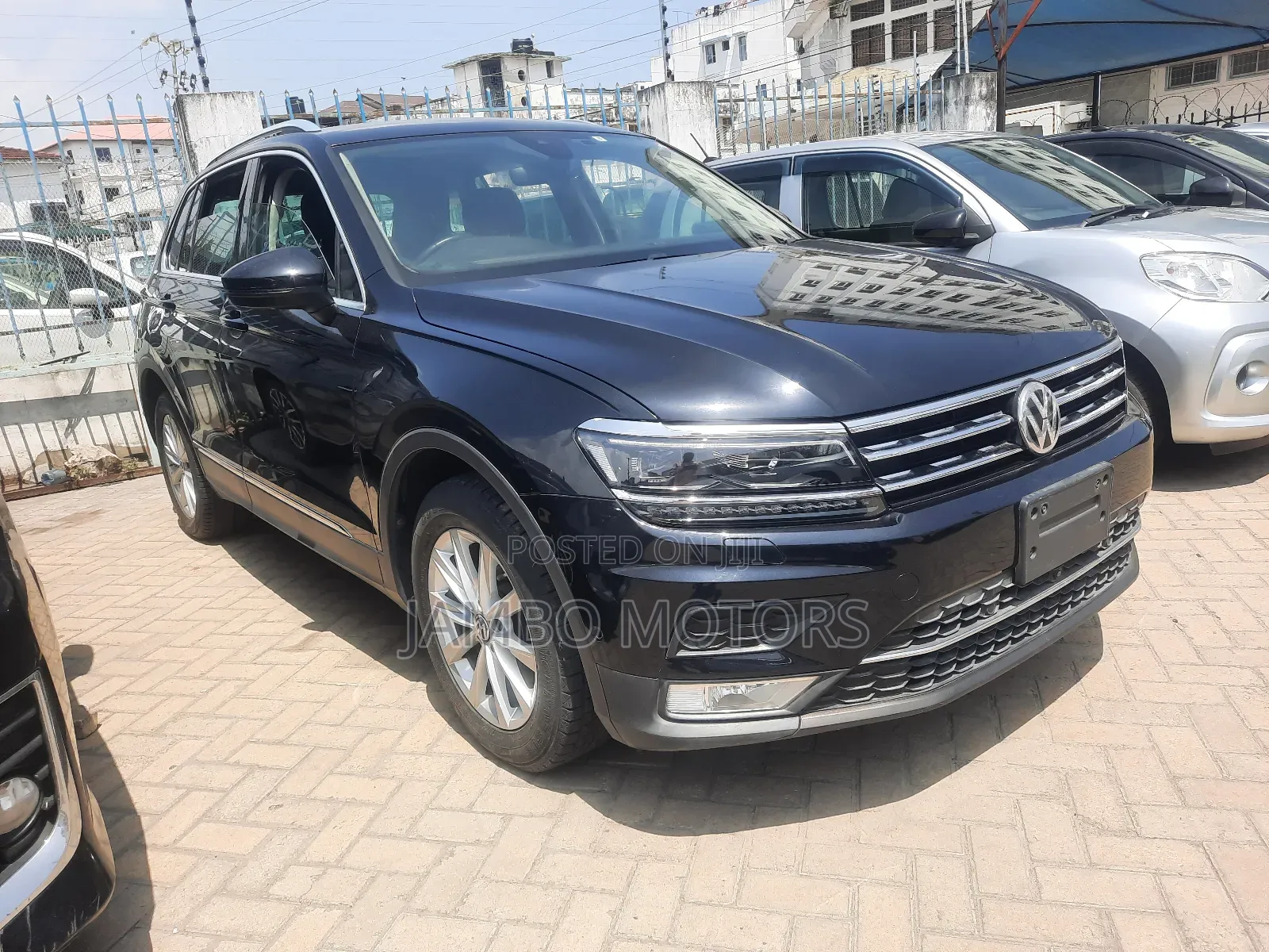 Volkswagen Tiguan 2.0T SE FWD 2018 Black