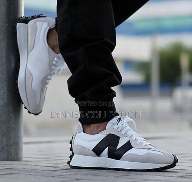New Balance 327