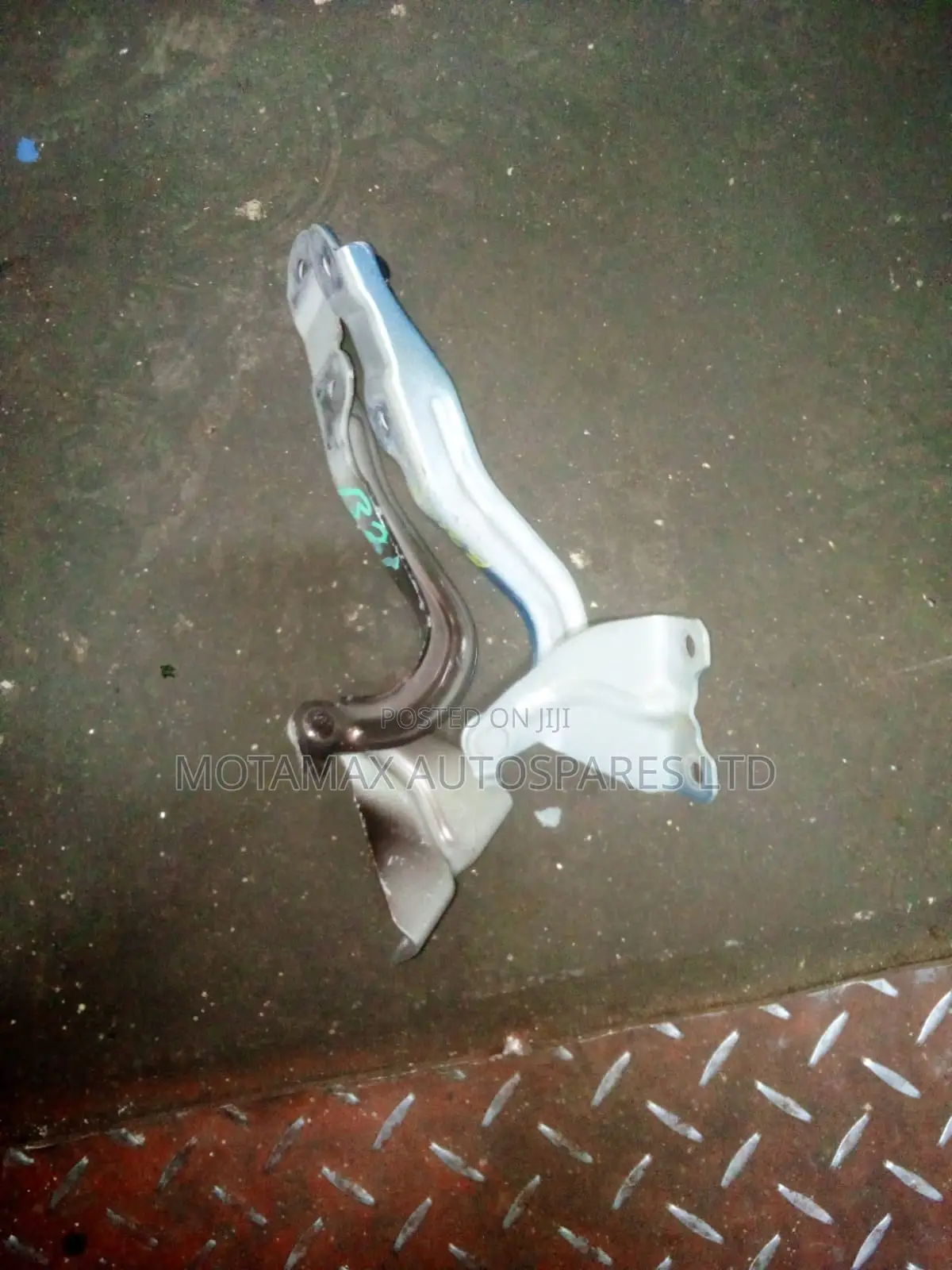 Bonnet Hinges