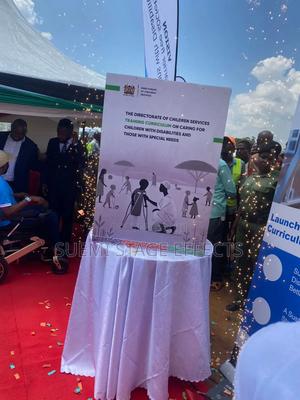 Automatic 360° Rotating Table for Book Launch Displays - thumbnail 2