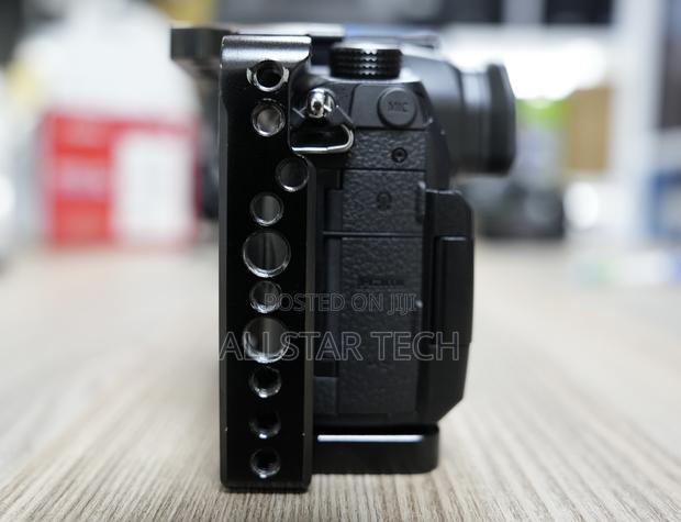 Panasonic Lumix GH5 Mirrorless Camera With A Smallrig - thumbnail 2