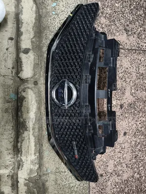 Nissan Note Grill
