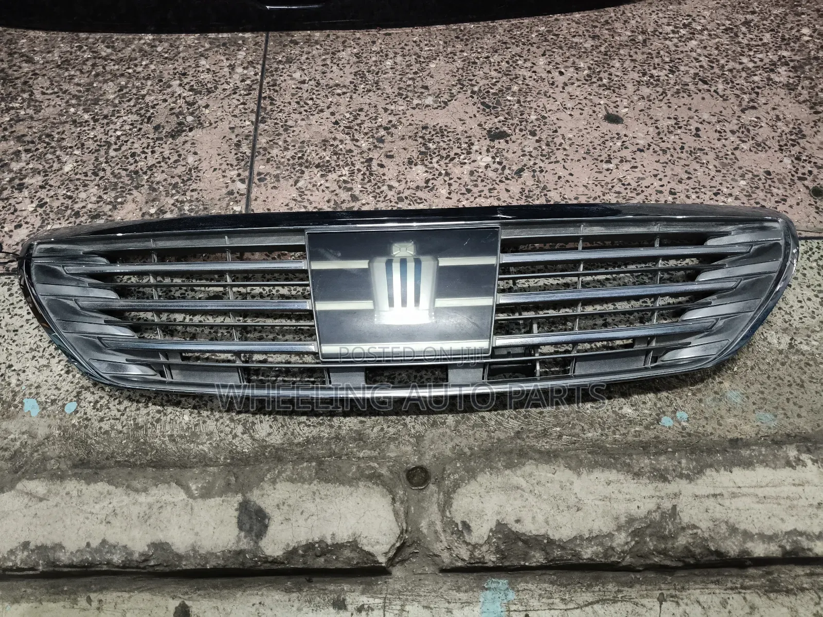 Toyota Crown Hybrid Grill