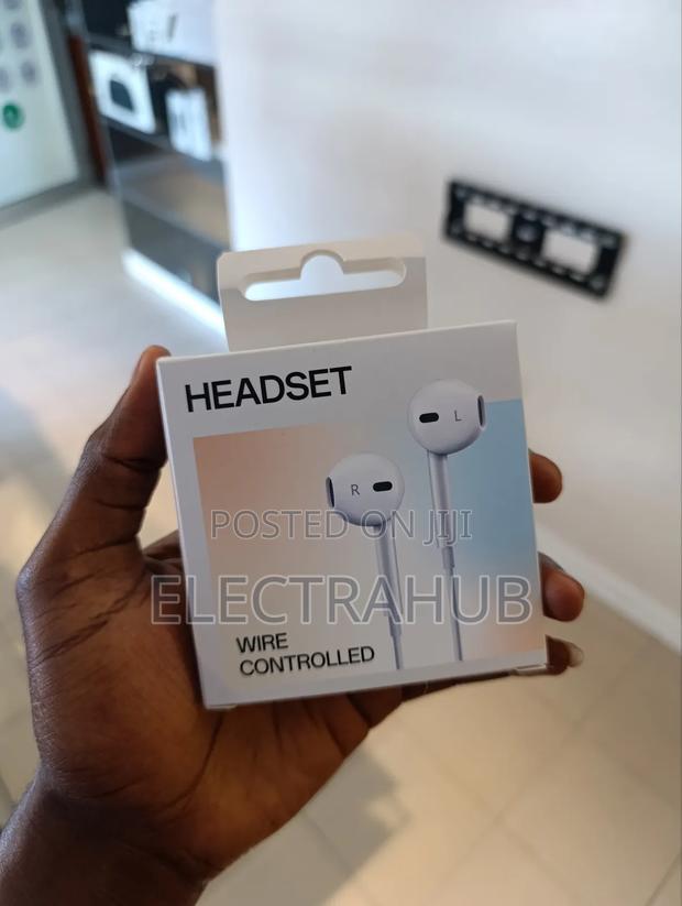 Oppo Wired Earphones Brand New Sealed - main view