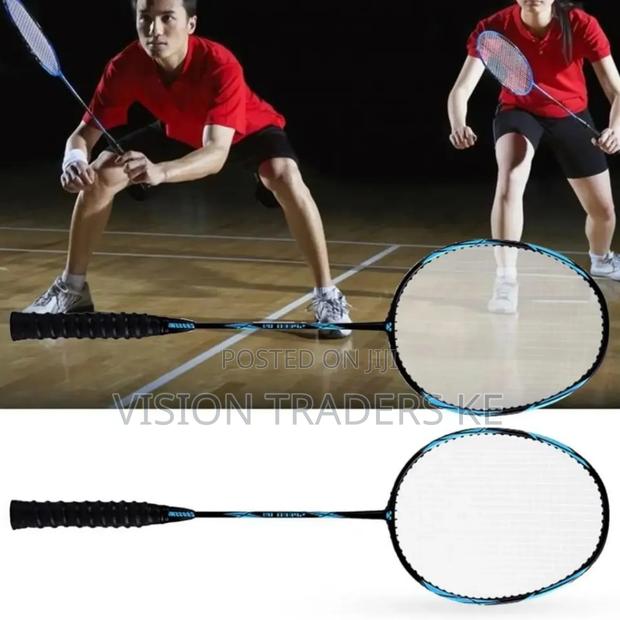 Pair of Badminton Rackets With 3 Shuttlecocks