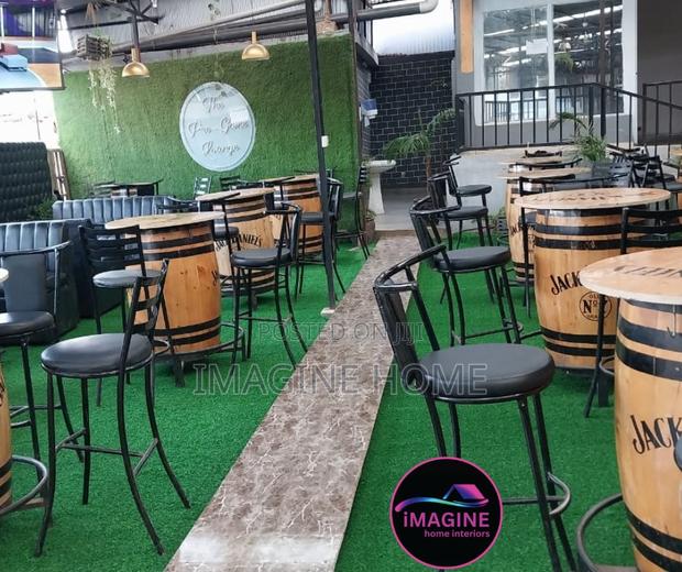Artificial Green Grass Carpet Floor Decor at Rastaurant - main view
