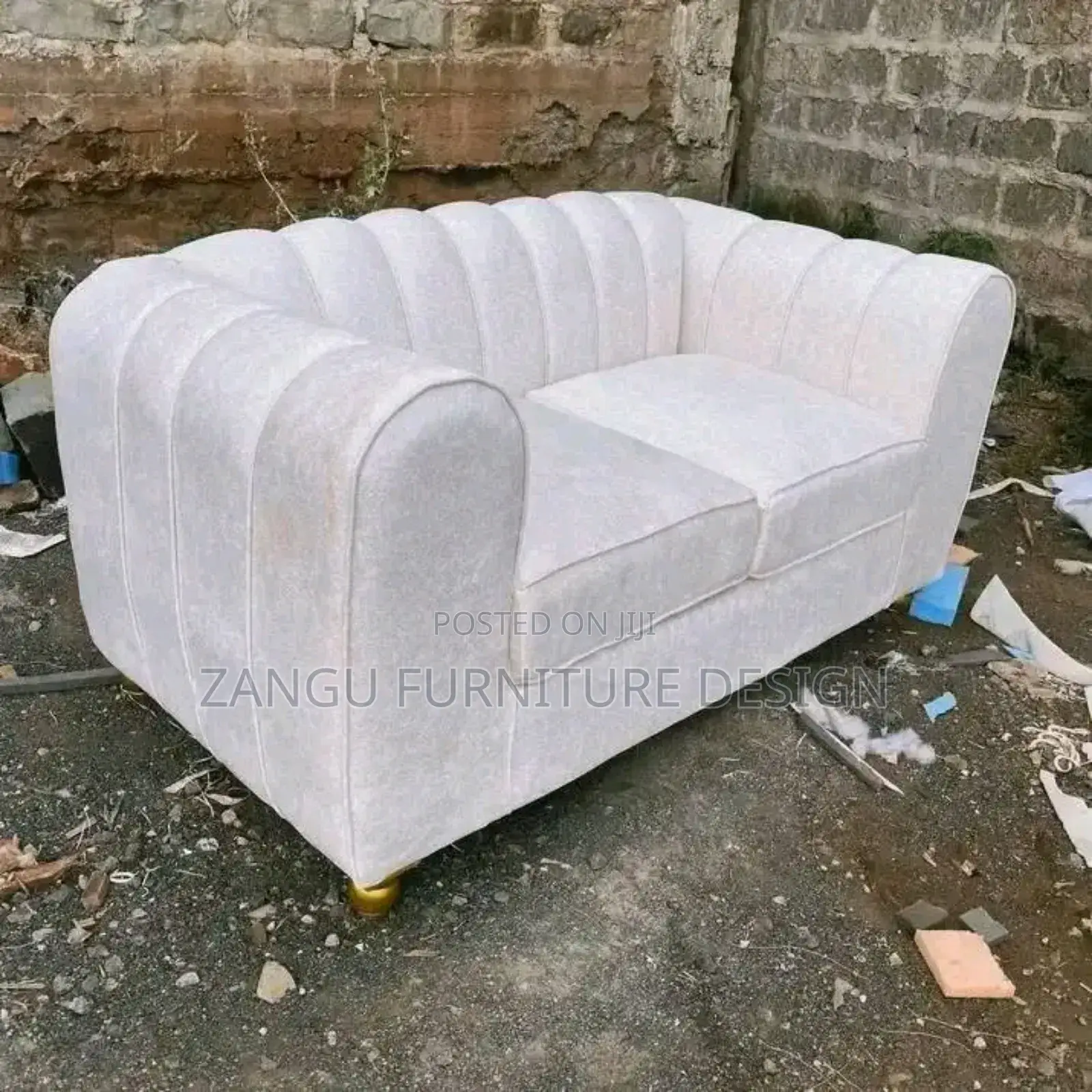 Dazzling Sofas 2-Seater