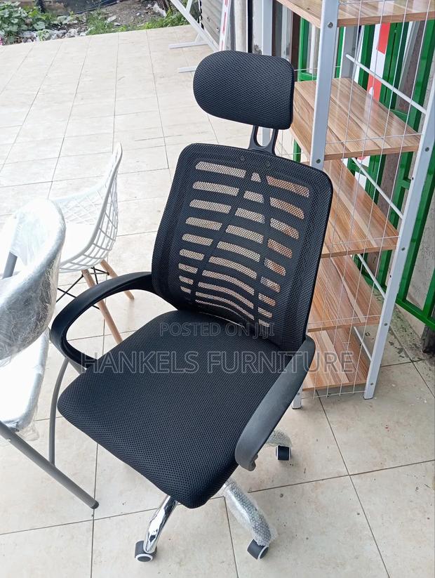 Headrest Chair - main view