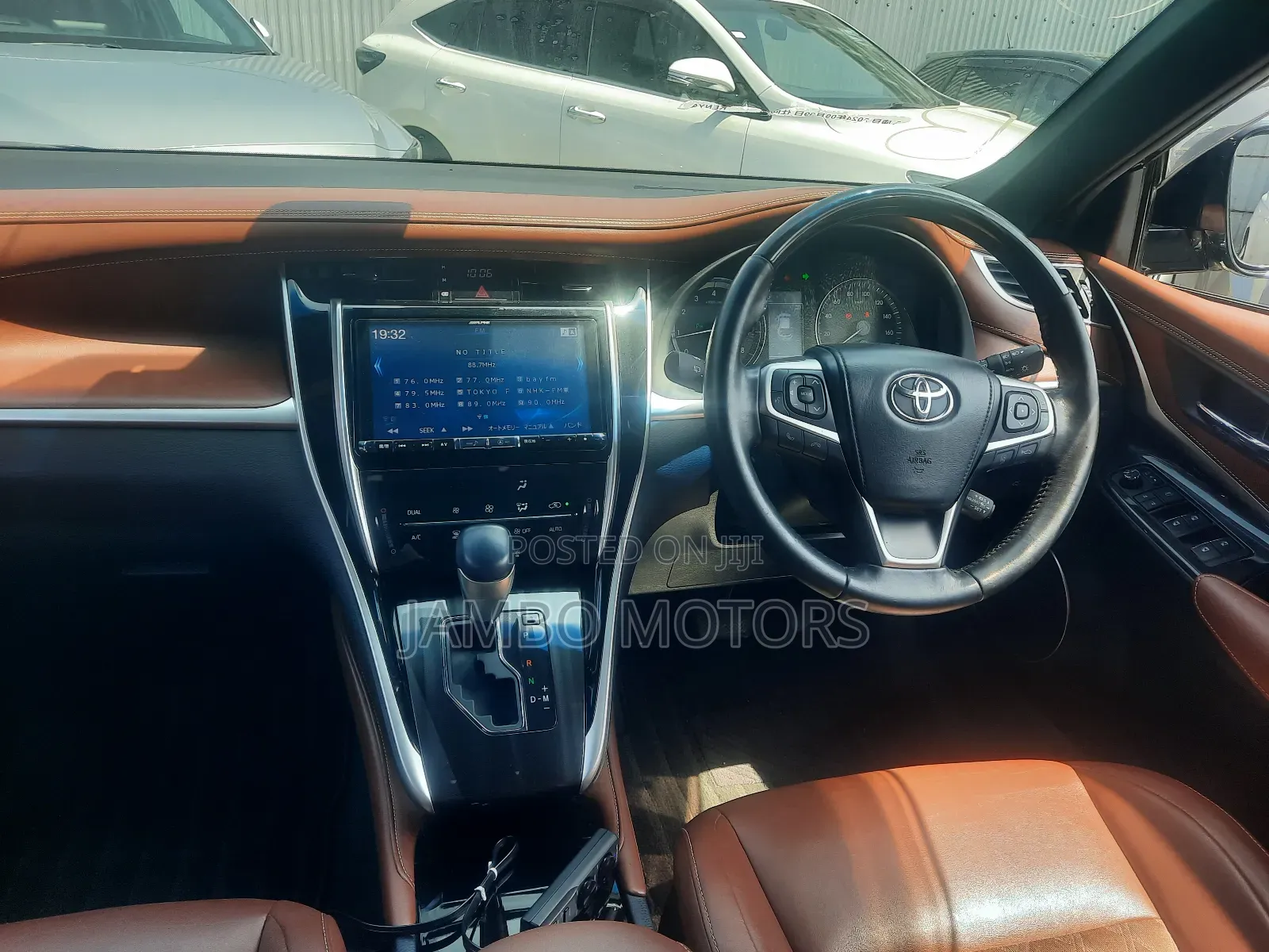 Toyota Harrier 2.0 2018 Black