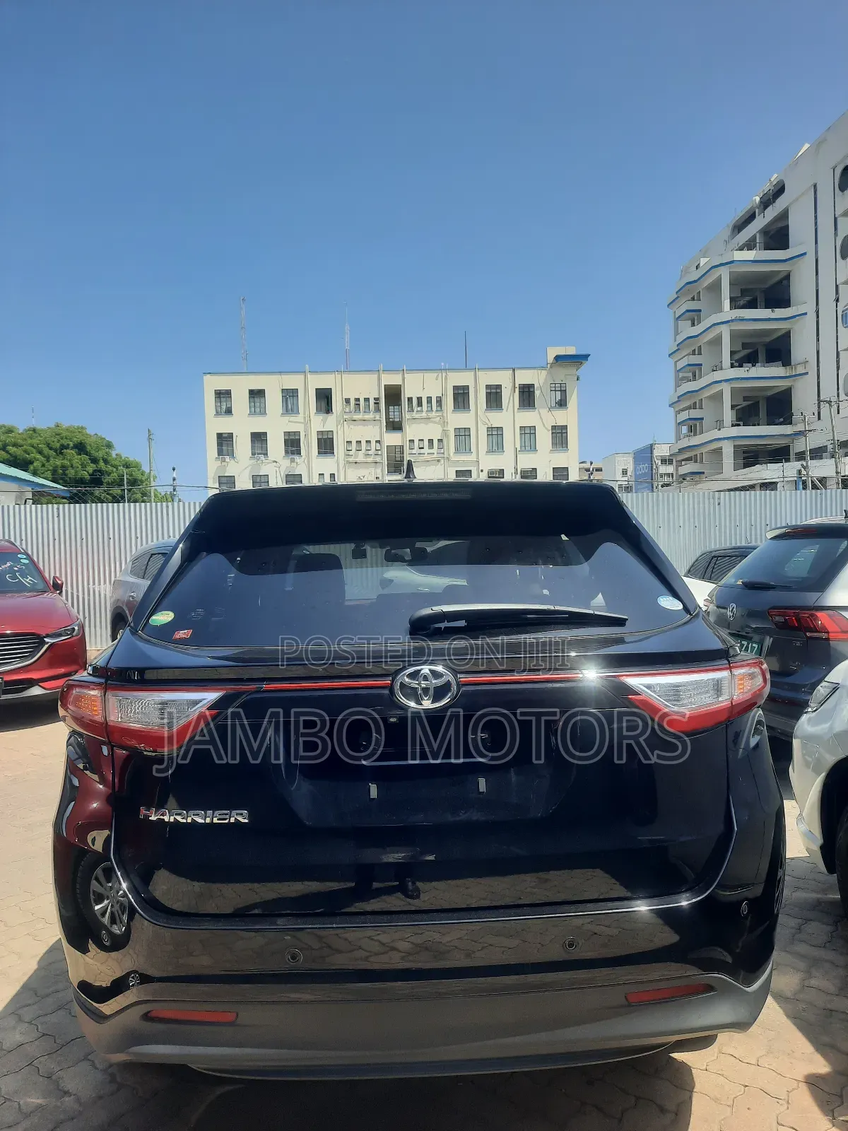 Toyota Harrier 2.0 2018 Black