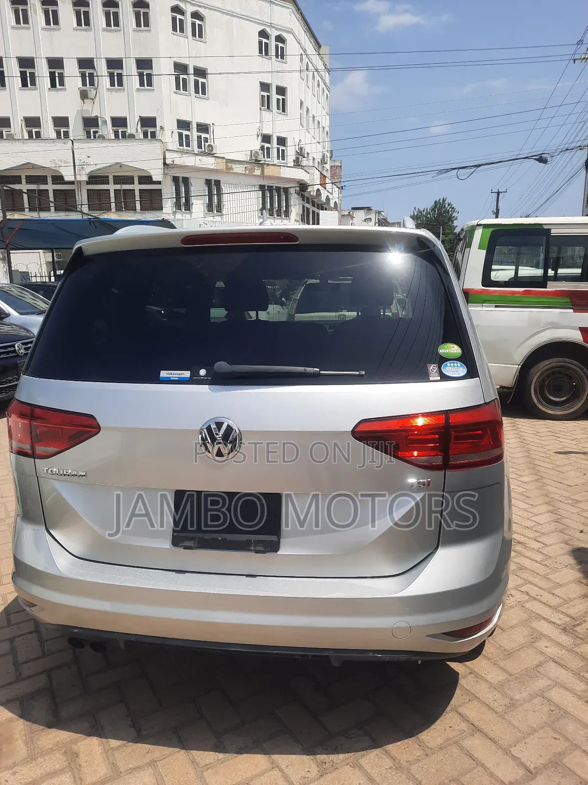 Volkswagen Touran 2018 Silver