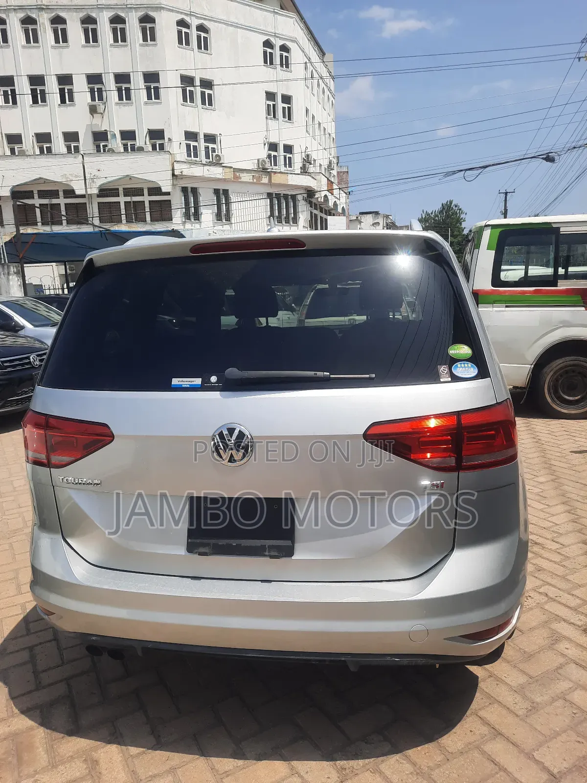 Volkswagen Touran 2018 Silver