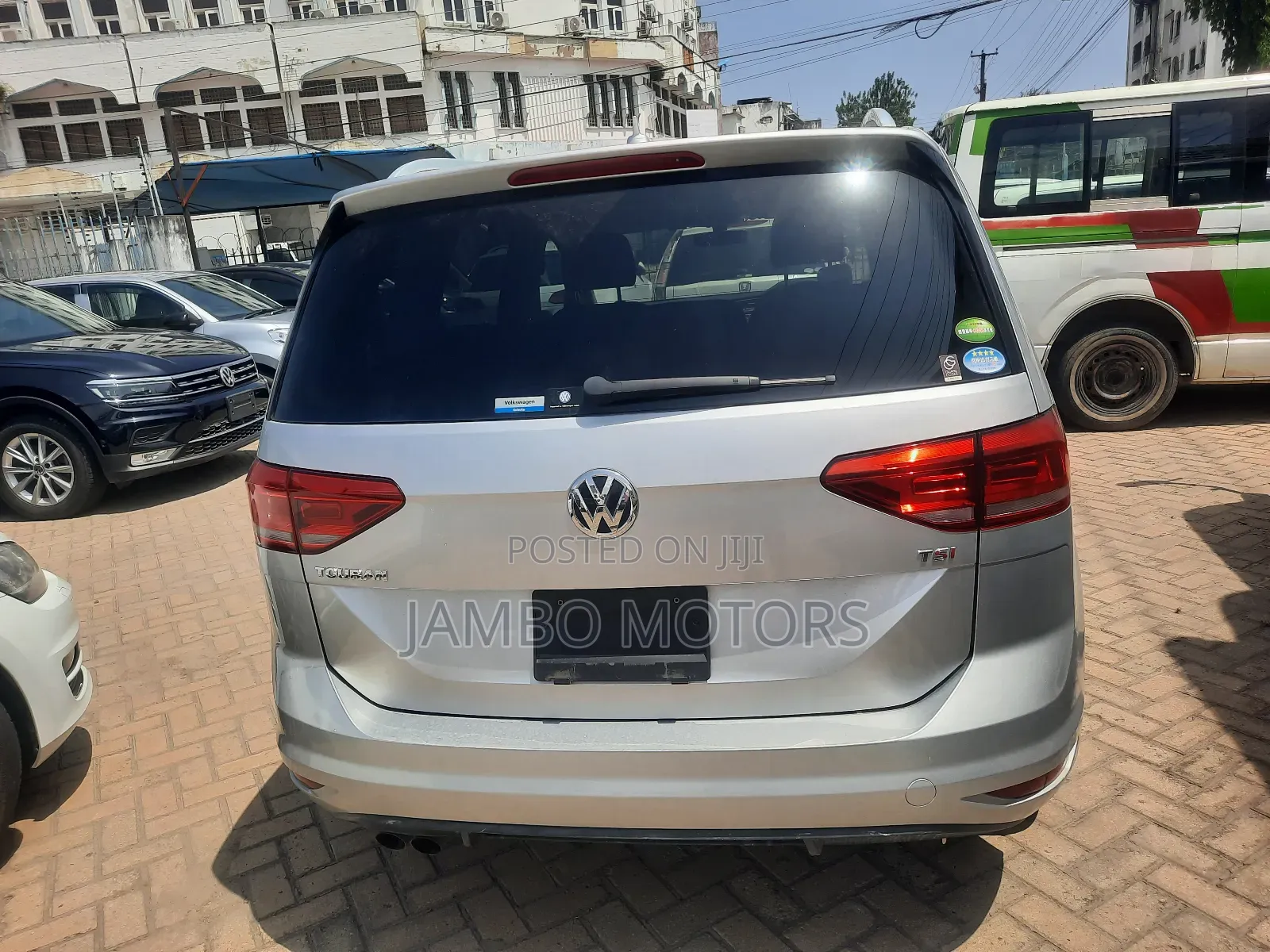 Volkswagen Touran 2018 Silver