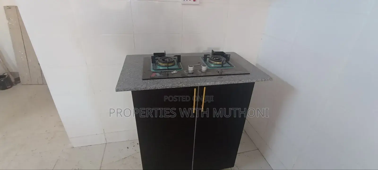 4bdrm Mansion in Muthwani for sale