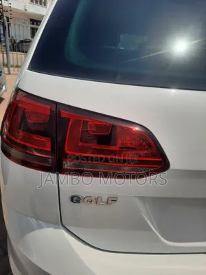 Volkswagen Golf Variant 2018 White