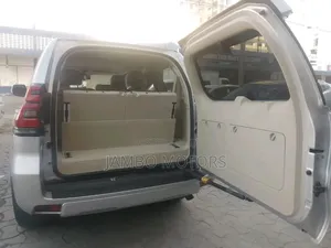 Toyota Land Cruiser Prado 2.8 2019 Silver