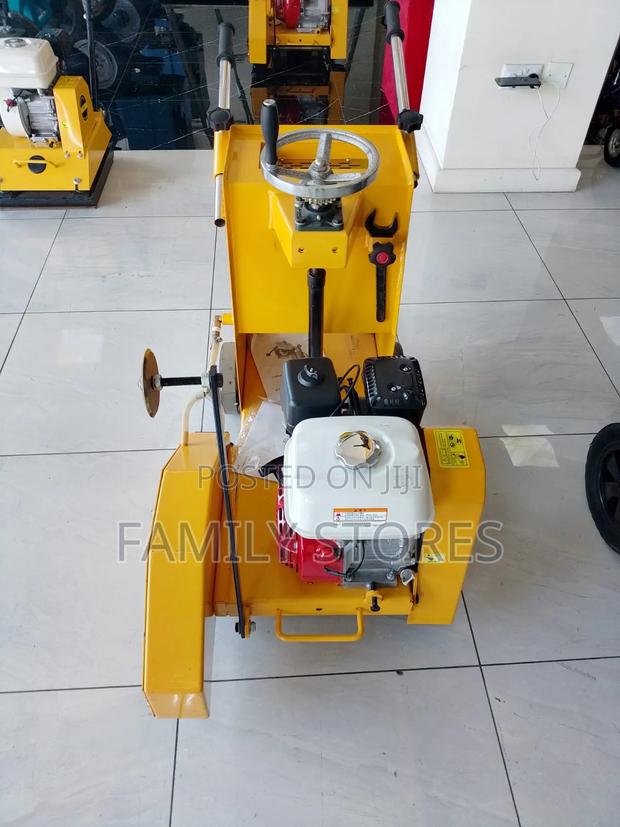 Concrete Cutter 13hp Hisaki - main view