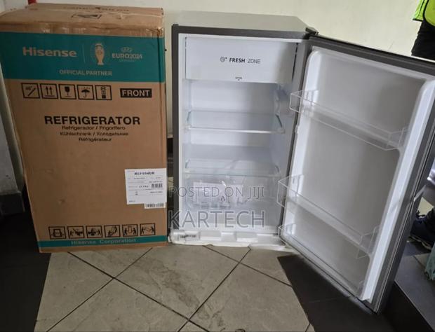Hisense Compact Single Door Fridge 94l – Ref094dr