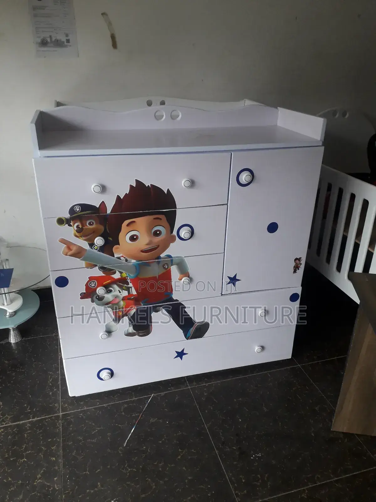 Chest of Drawers