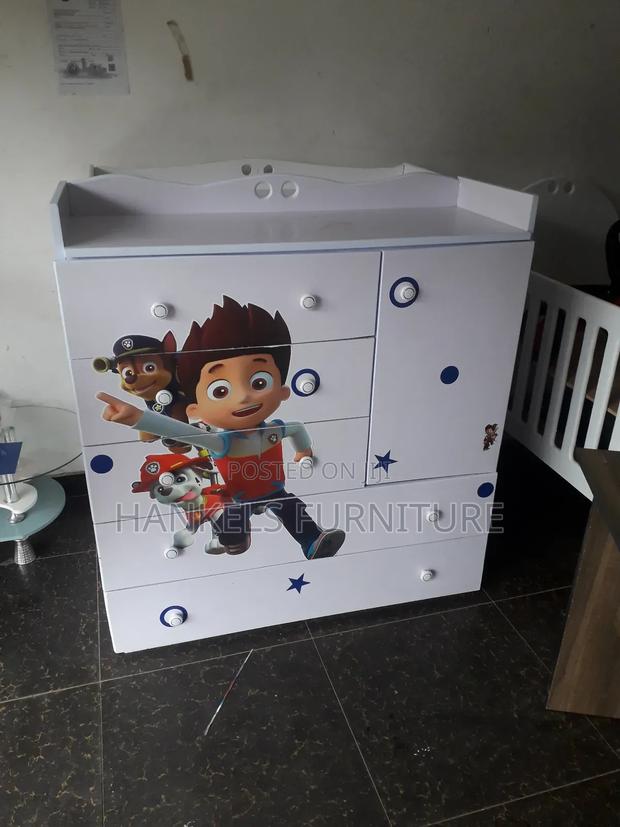 Chest of Drawers